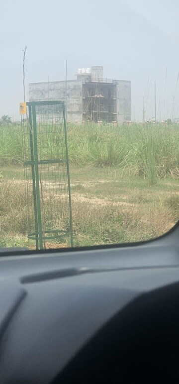 Plot Area in  Plot at Yamuna Expressway – for Sale