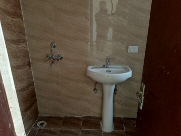 Bathroom in 2.5 BHK Apartment at Amrapali Enchante, Tech Zone 4 Greater Noida – for Rent