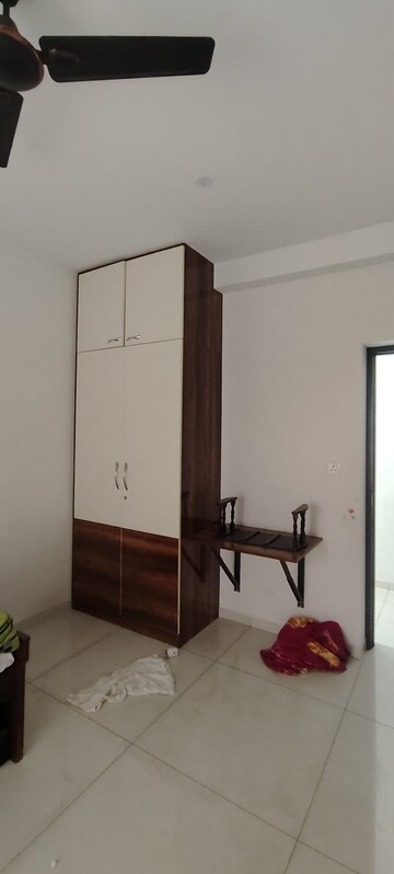 Room in 3 BHK Apartment at Sobha City Santorini, Kannur – for Rent
