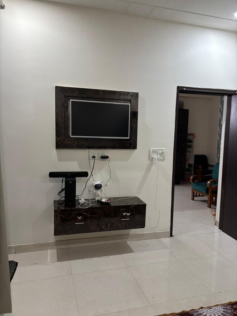 Room, sector 43 6+ Bedroom 161 Sq.Yd. Independent House In Sector 43 Gurgaon 8760855