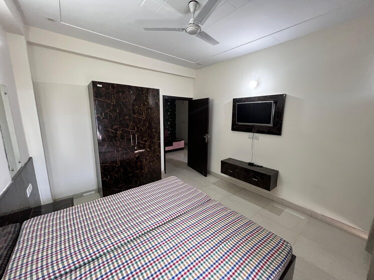 Bedroom, sector 43 6+ Bedroom 161 Sq.Yd. Independent House In Sector 43 Gurgaon 8760855