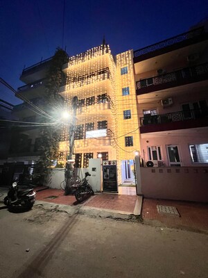 6+ BHK Independent House – Exterior View View at Sector 43 - for Sale