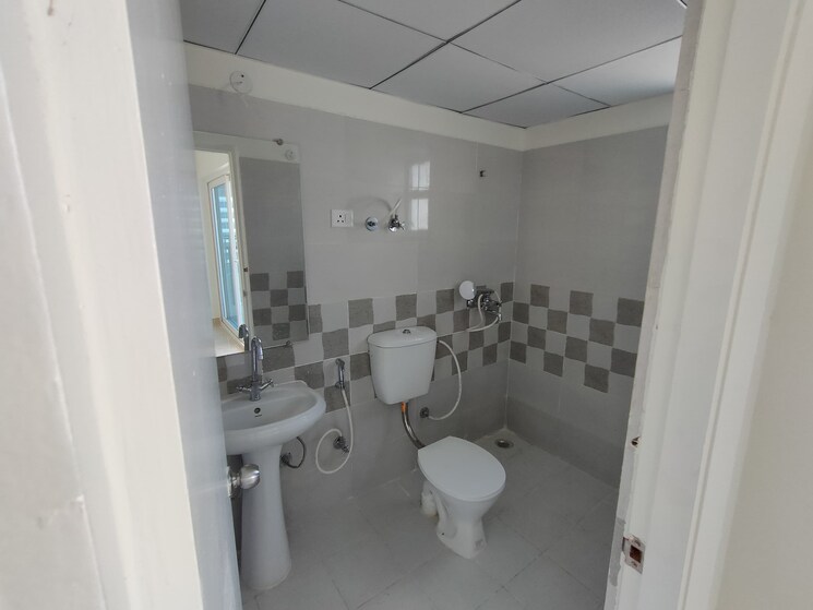 Bathroom, godrej-woods 3 Bedroom 1345 Sq.Ft. Apartment In Sector 43 Noida 8760886