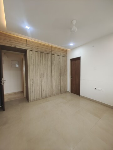 Room in 3 BHK Apartment at Bhimjyani Verraton, Manpada – for Rent