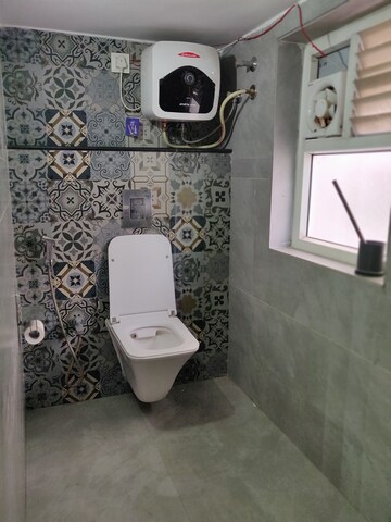 Bathroom in 4 BHK Builder Floor at Lotus Villa Banjara Hills, Banjara Hills – for Rent