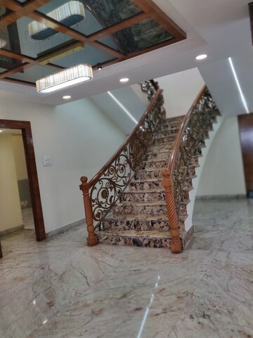 Furnished Amenities in 4 BHK Builder Floor at Lotus Villa Banjara Hills, Banjara Hills – for Rent