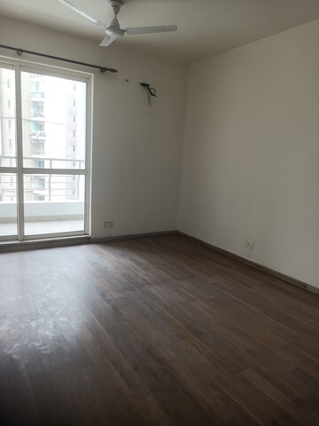 Room in 4 BHK Apartment at The 3C Lotus Panache, Sector 110 – for Rent