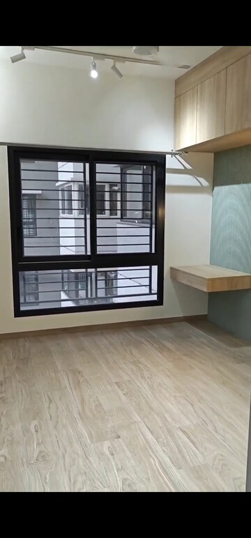 Room in 3 BHK Apartment at Sobha City Gurgaon, Sector 108 – for Rent
