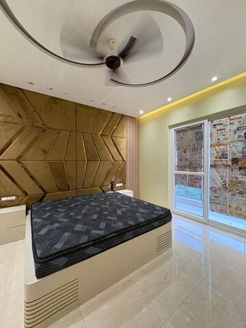 Bedroom in 3.5 BHK Apartment at Shalimar Belvedere Court, Gomti Nagar – for Rent