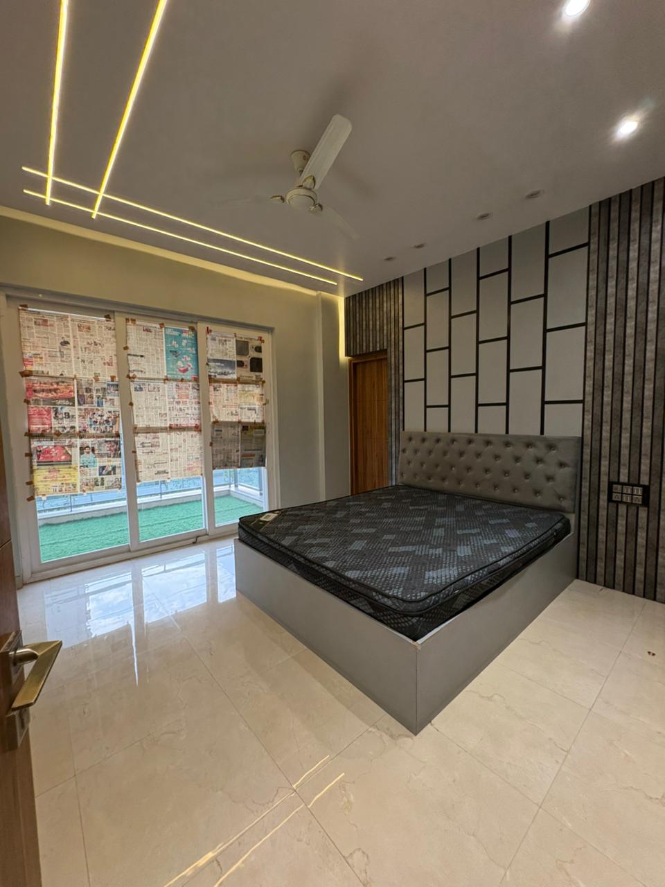 3.5 BHK + Servant Room 2250 Sq.Ft. Apartment in Shalimar Belvedere Court
