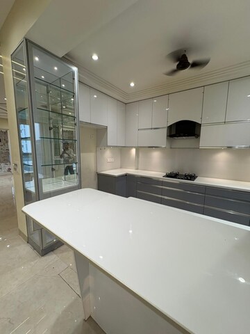 Kitchen in 3.5 BHK Apartment at Shalimar Belvedere Court, Gomti Nagar – for Rent