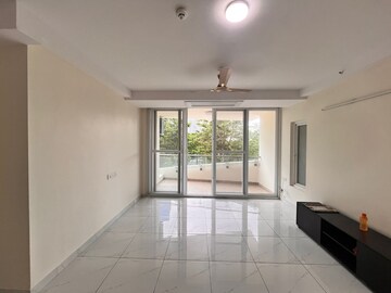 Room in 2.5 BHK Apartment at Mantri Lithos, Thanisandra – for Rent