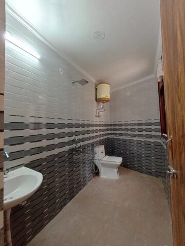 Bathroom in 2 BHK Builder Floor at Saket – for Rent