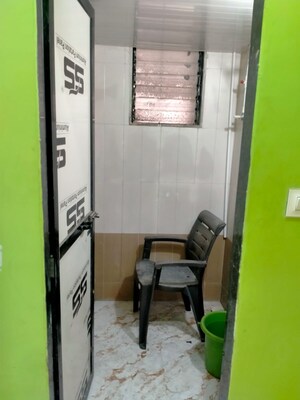 Team Area in 1 BHK Apartment at Taj Heights, Seawoods Sector 50 – for Sale