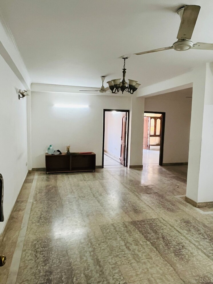 Room, saket 3 Bedroom 1350 Sq.Ft. Builder Floor In Saket Delhi 8761035