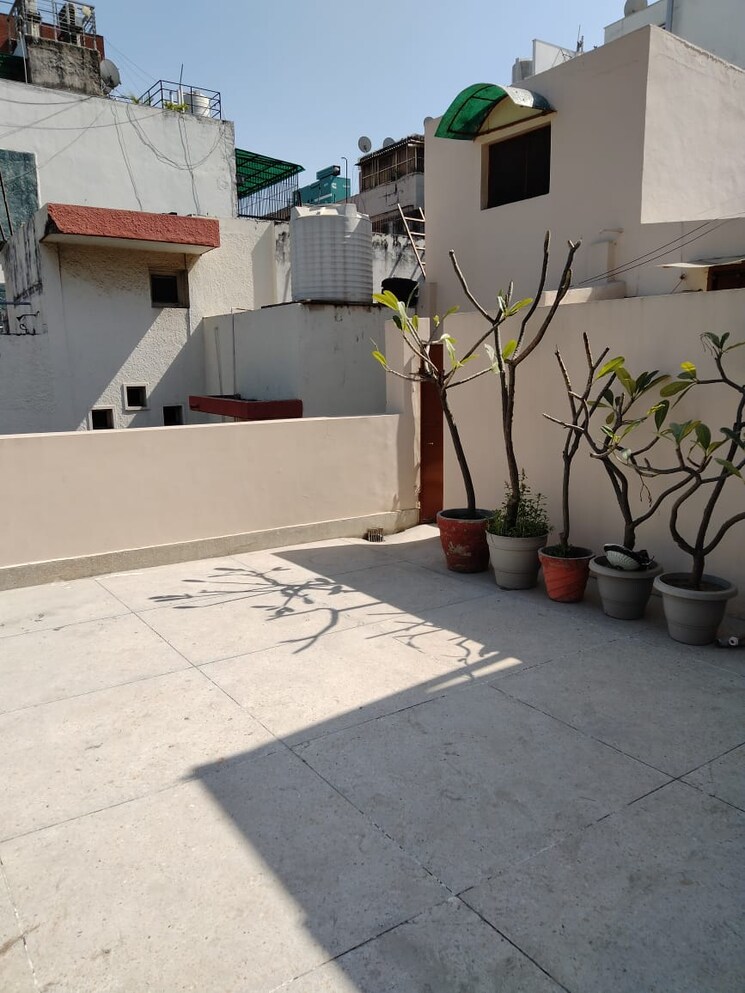 Team Area, boutique-residential-apartments-c-253 1 Bedroom 850 Sq.Ft. Apartment In Defence Colony Delhi 8761039