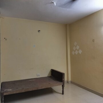 Room in 2.5 BHK Apartment at NCR Olympia, Sector 79 – for Rent