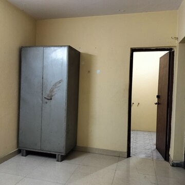 Room in 2.5 BHK Apartment at NCR Olympia, Sector 79 – for Rent