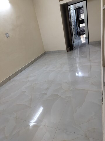 Room in 3 BHK Apartment at Symbolic Home, Sector 80 – for Rent