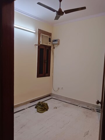 Room in 2 BHK Builder Floor at Lajpat Nagar 4 – for Rent
