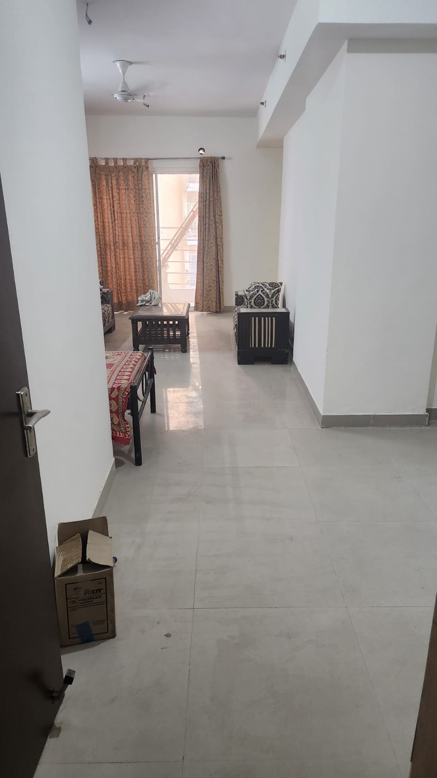 3 BHK 1640 Sq.Ft. Apartment in Amrapali Sapphire