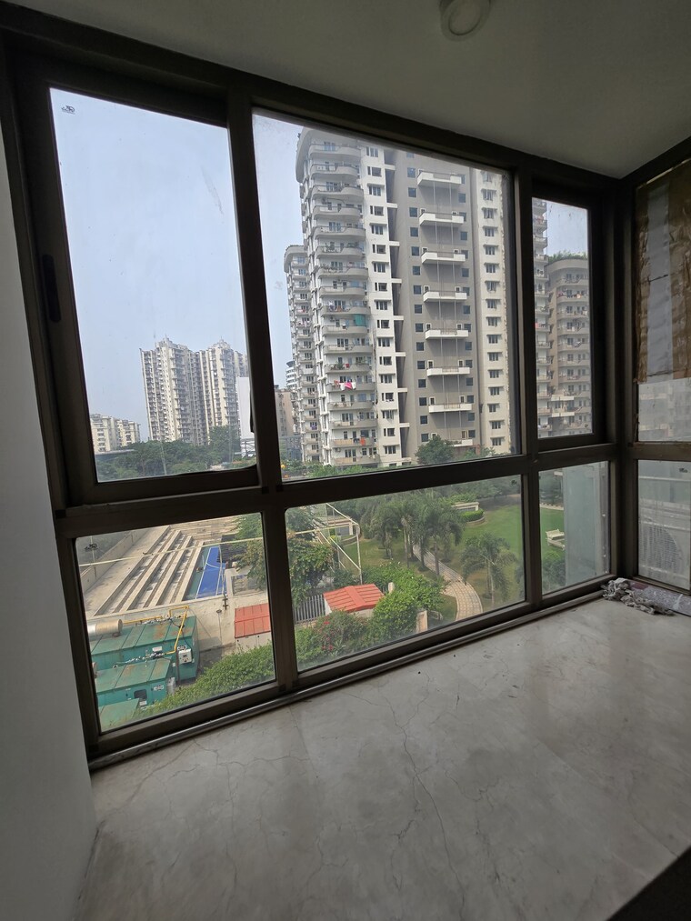 Room, amrapali-sapphire 4 Bedroom 3075 Sq.Ft. Apartment In Sector 45 Noida 8761086