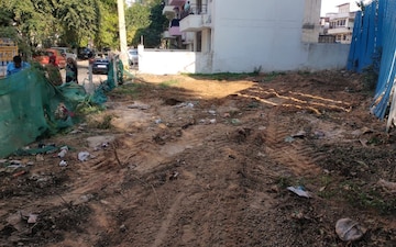 Plot For Sale in Sector 27