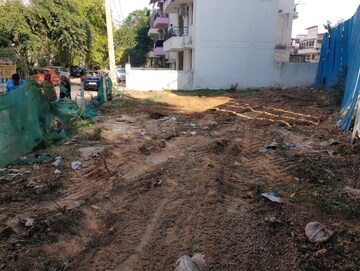  Plot For Sale in Sector 27