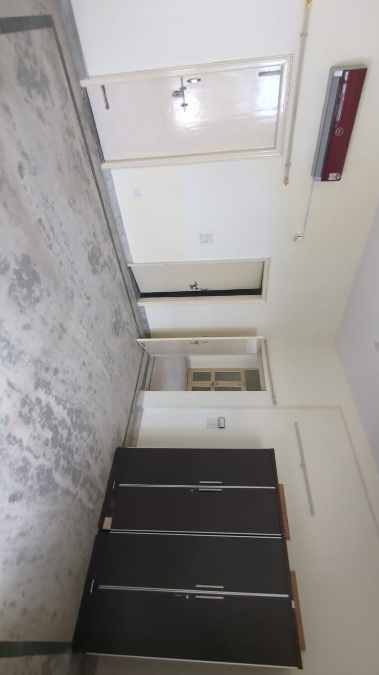 undefined, sector 49 6 Bedroom 112 Sq.Mt. Independent House In Sector 49 Noida 8761195