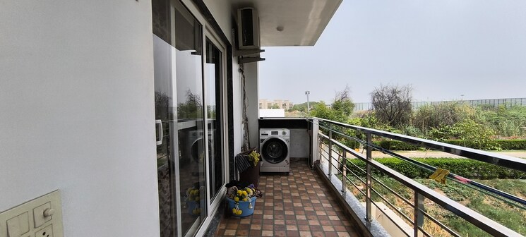  Parking, bptp-amstoria-country-floor 3 Bedroom 2150 Sq.Ft. Builder Floor In Sector 102 Gurgaon 8761240