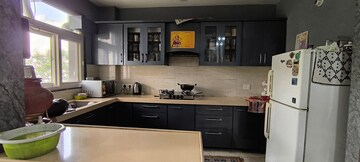 Kitchen in 3 BHK Builder Floor at BPTP Amstoria Country Floor, Sector 102 – for Sale
