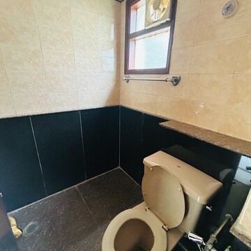 Team Area in 3 BHK Apartment at Ambience Island Lagoon, National Media Center – for Rent