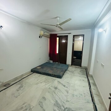 Room in 3 BHK Apartment at Ambience Island Lagoon, National Media Center – for Rent