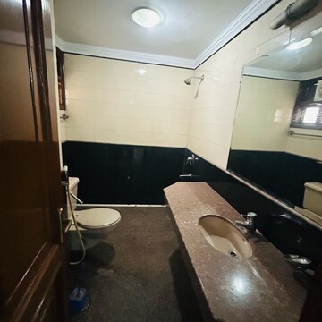 Team Area in 3 BHK Apartment at Ambience Island Lagoon, National Media Center – for Rent