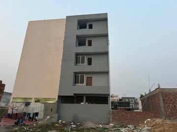 3 BHK Builder Floor For Sale in Turner Road
