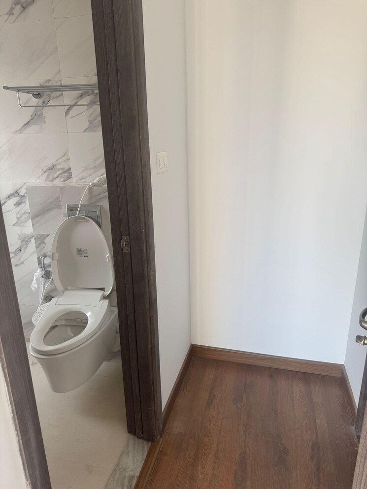 Bathroom, risland-the-icon 3 Bedroom 1000 Sq.Ft. Apartment In Dhokali Thane 8761365