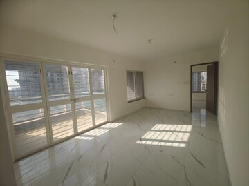 Room in 3 BHK Apartment at Engineers IOS, Tathawade – for Rent