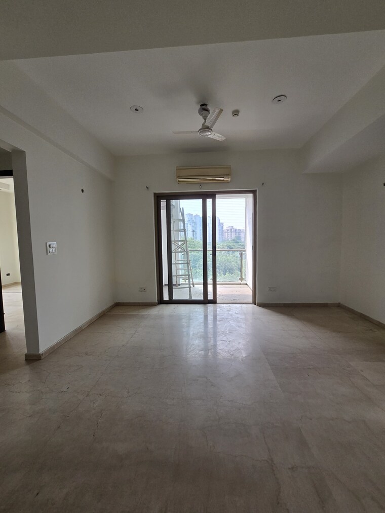 Room, tgb-meghdutam 4 Bedroom 3350 Sq.Ft. Apartment In Sector 50 Noida 8761414