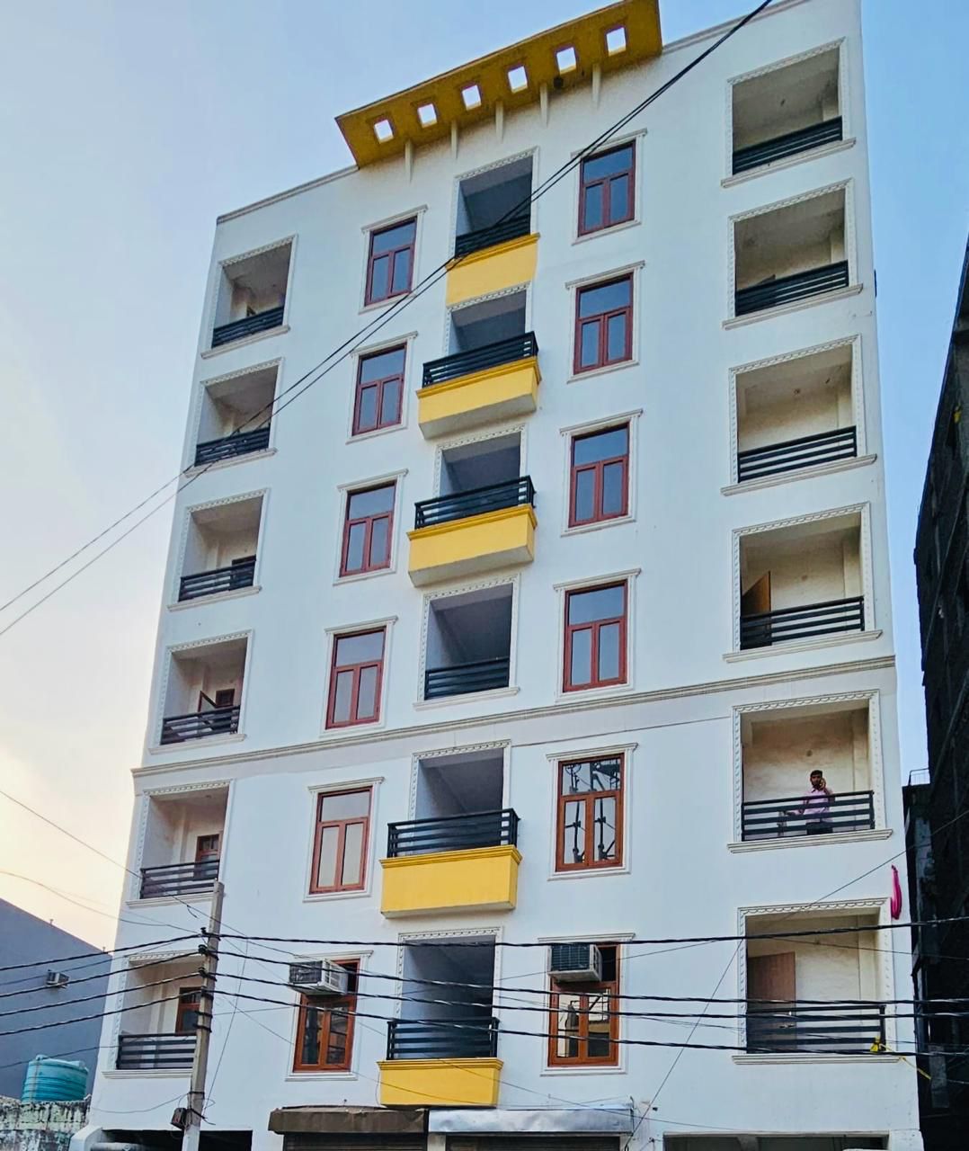 4 BHK 3300 Sq.Ft. Apartment in Mahagun Maestro