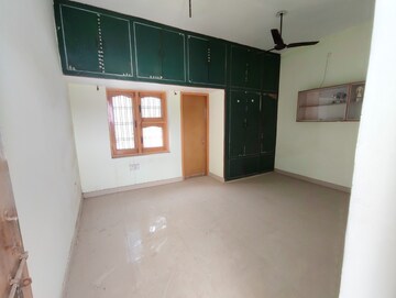 Room in 3 BHK Independent House at Alisha Heights, Jankipuram – for Sale