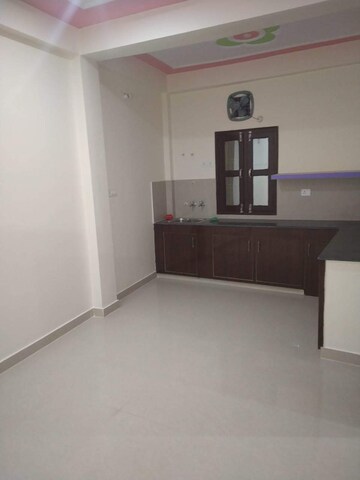 Room in 2 BHK Builder Floor at Kamta – for Rent