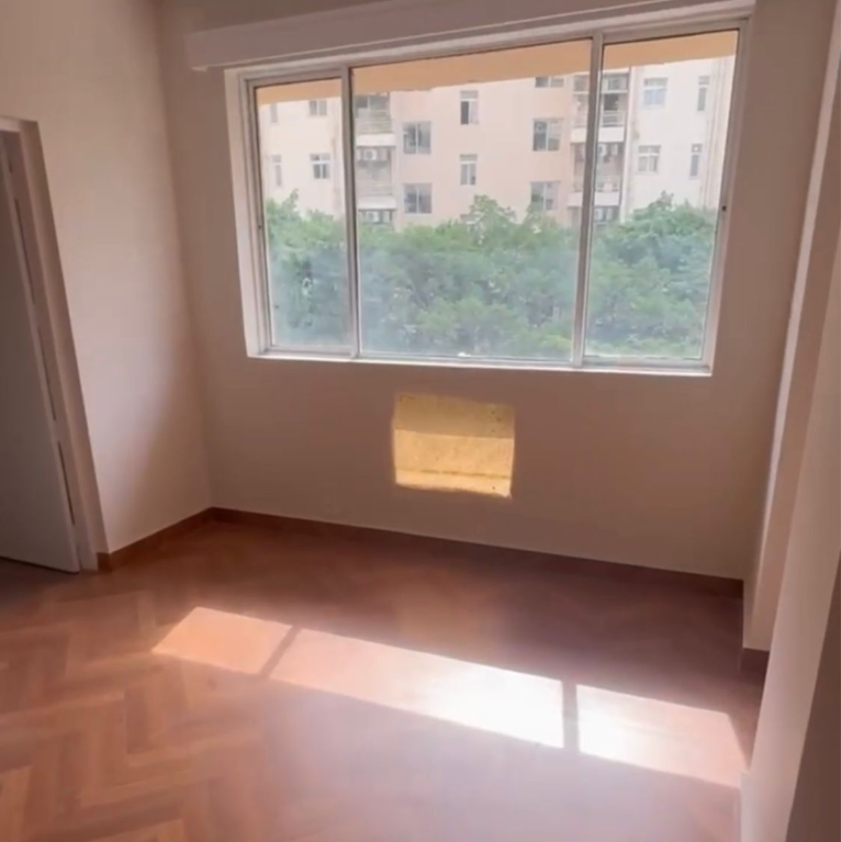 3 BHK Apartment For Rent in DLF Oakwood Estate