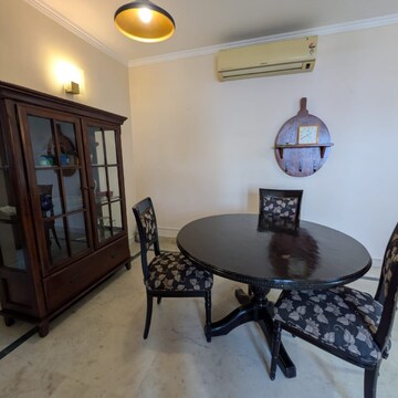 Living Room in 2.5 BHK Apartment at Suncity Essel Tower, Maruti Vihar – for Rent