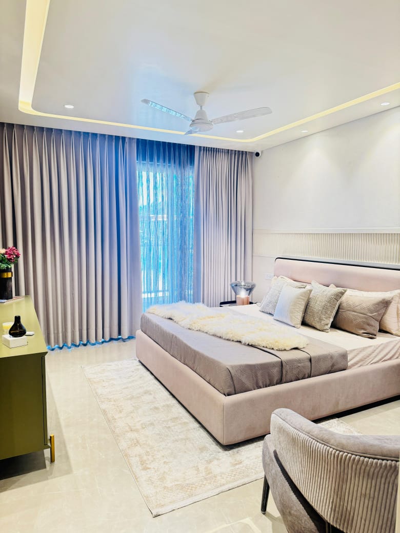 4 BHK + Pooja Room,Servant Room,Extra Room Apartment For Sale in Marbella Twin Towers 