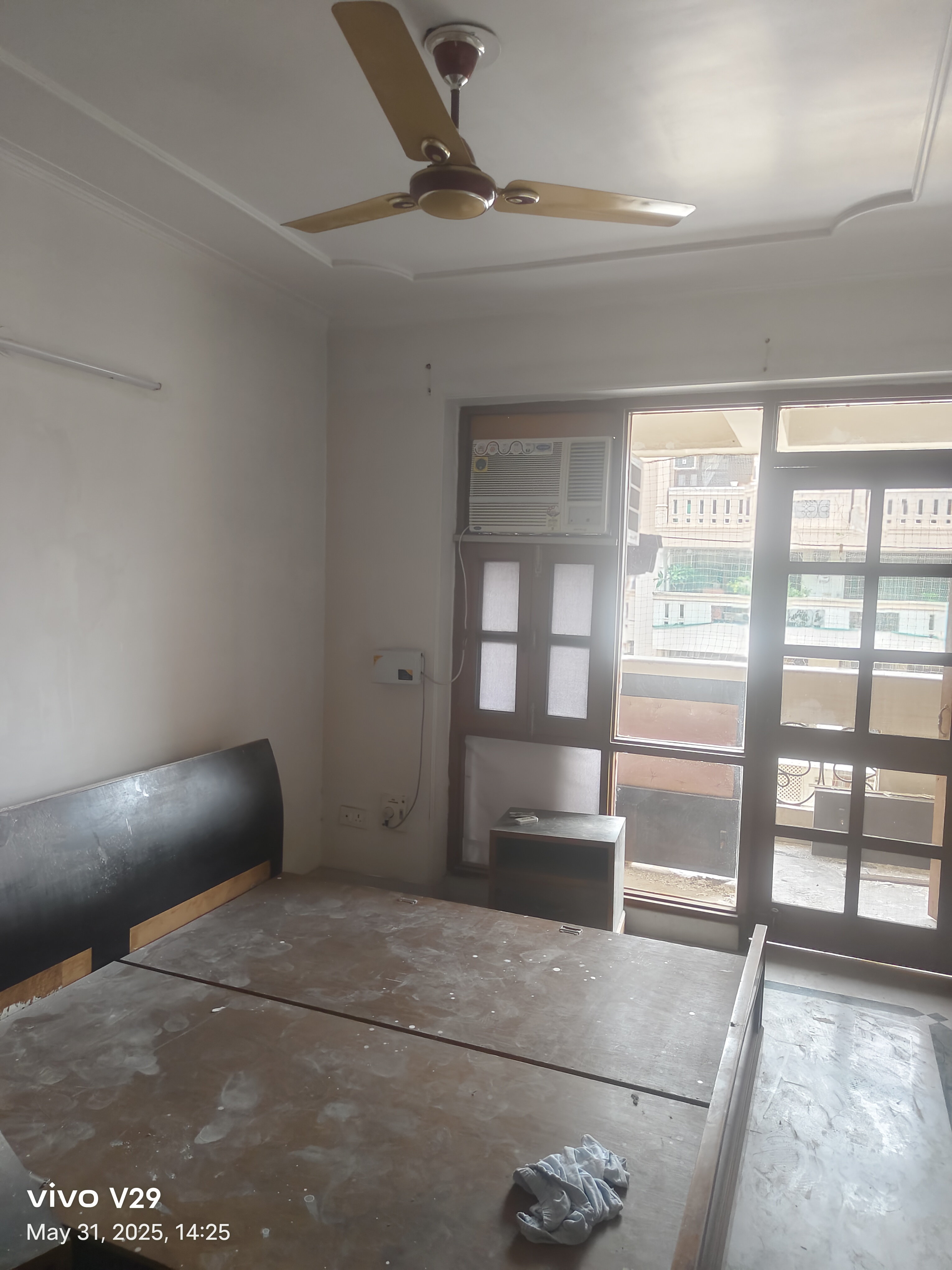 3 BHK + Servant Room Apartment For Rent in Professors Enclave