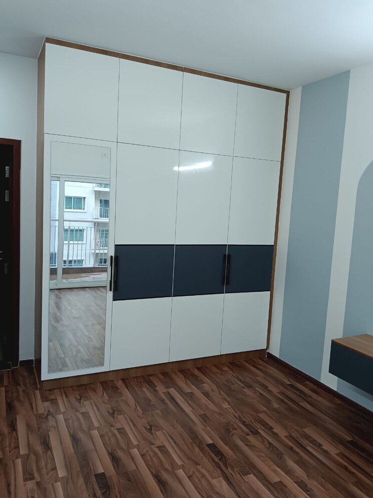 Room, l-t-raintree-boulevard 4 Bedroom 1718 Sq.Ft. Apartment In Hebbal Bangalore 8761549