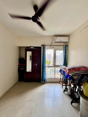 Parking in 1.5 BHK Apartment at Dosti West County Phase 4 Dosti Pine, Balkum Pada – for Sale
