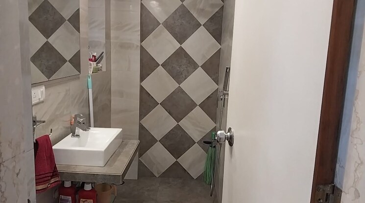 Bathroom, lalani-valentine-apartment 3 Bedroom 1100 Sq.Ft. Apartment In Malad East Mumbai 8761596