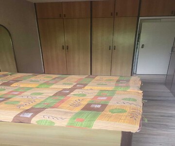 Bedroom in 2 BHK Apartment at Dadar East – for Rent