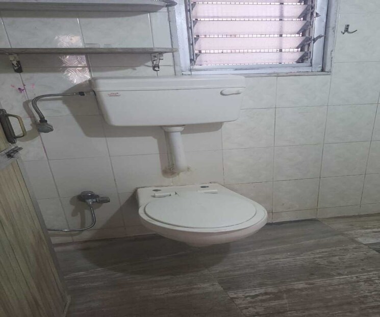 Bathroom, dadar east 2 Bedroom 750 Sq.Ft. Apartment In Dadar East Mumbai 8761622
